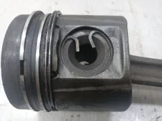 Поршень Mercedes-Benz Atego 9060304817 OM 906 LA
