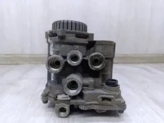 Кран управления Тормозами Прицепа Mercedes-Benz Actros 0004319413, задний