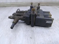Кран уровня пола (воздушный) Mercedes-Benz Atego 0013271425