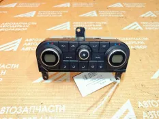 Блок управления климатической установкой Nissan Qashqai J10 (2006-2014)