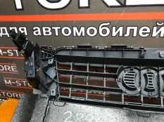 Решетка радиатора Audi A5 8T CDN 2011