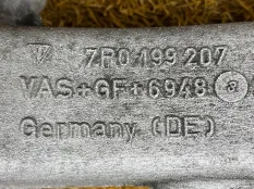 Кронштейн подушки двигателя передний Audi Q7 4L