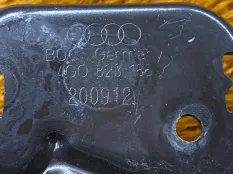 Скоба капота Audi Q3 8U CCZ 2013