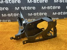 Кронштейн фары правый BMW 7-Series F01 N54B30A