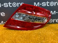 Фонарь задний правый Mercedes-Benz C-Class W204