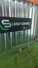 Стекло двери переднее правое Land Rover Range