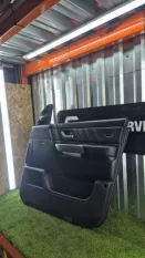 Обшивка боковой двери передняя правая Land Rover