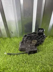 Замок боковой двери задний правый Land Rover Range