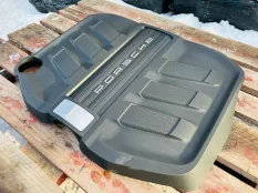 Крышка двигателя декоративная Porsche Cayenne GTS