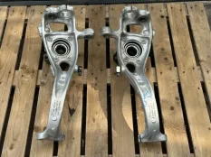 Поворотный кулак со ступицей Porsche Cayenne