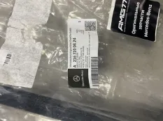 Уплотнитель правой двери Mercedes W216/CL216
